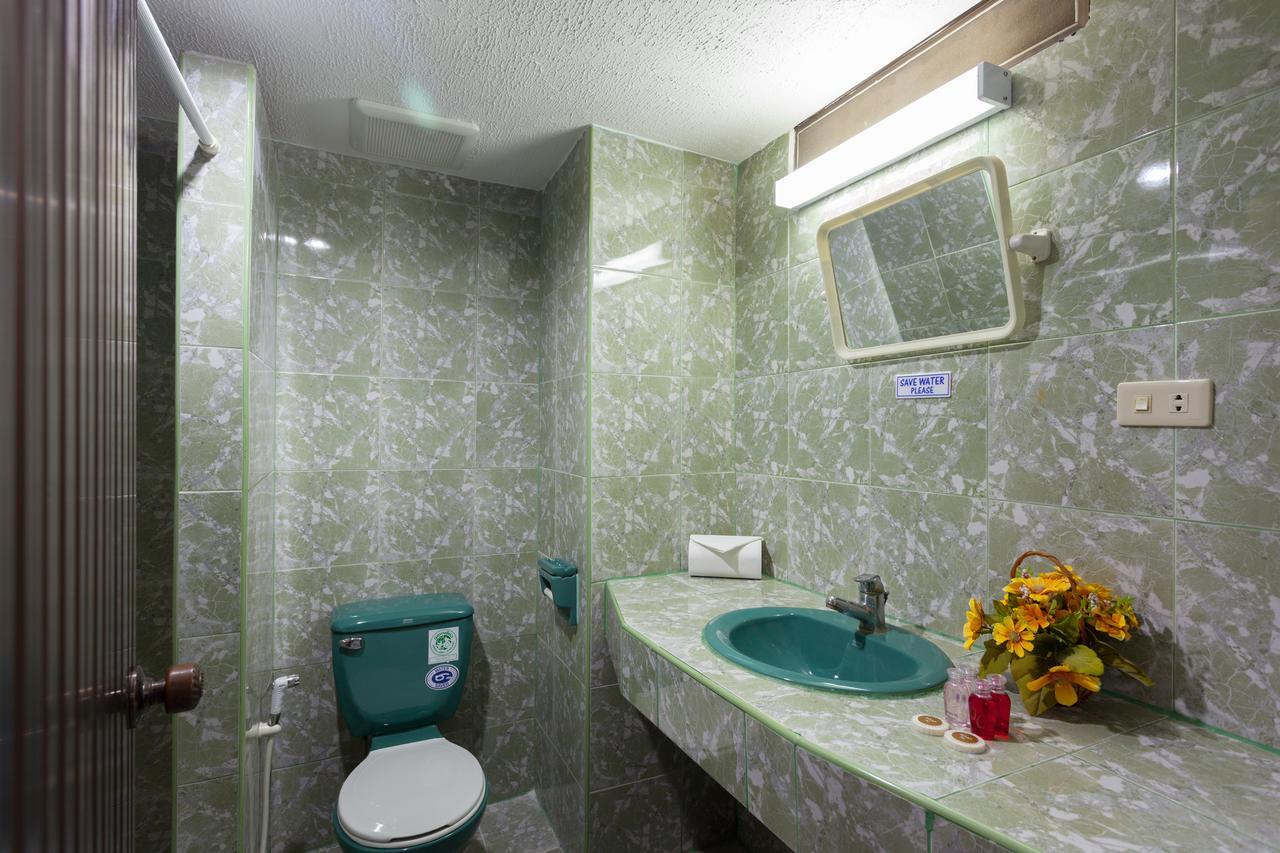 Simple Boutique Seabreeze Otel Patong Dış mekan fotoğraf