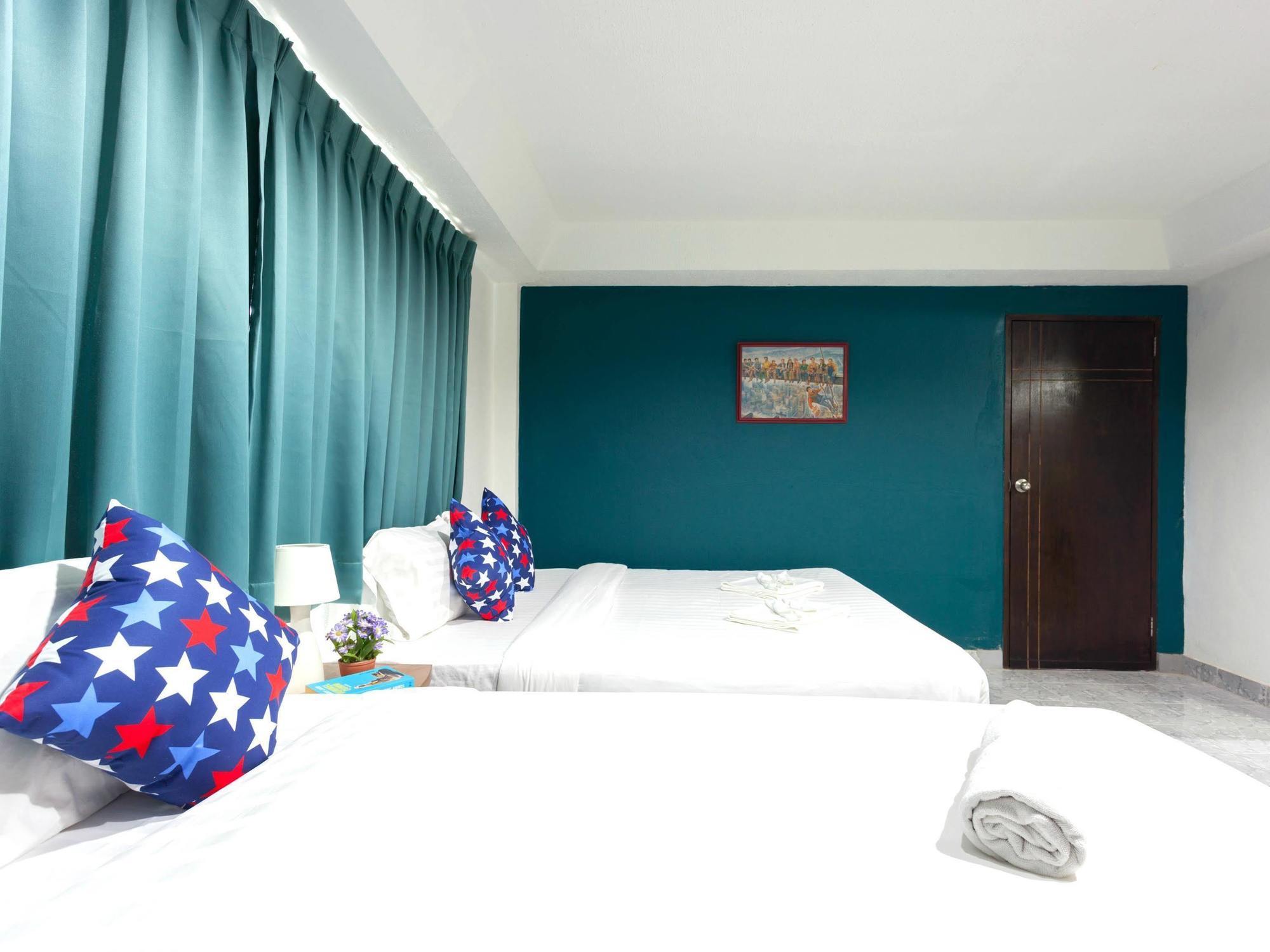 Simple Boutique Seabreeze Otel Patong Dış mekan fotoğraf