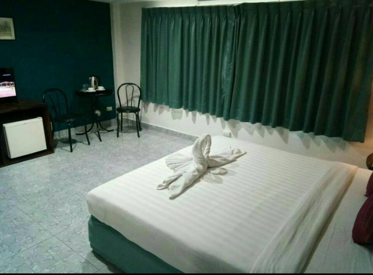 Simple Boutique Seabreeze Otel Patong Dış mekan fotoğraf