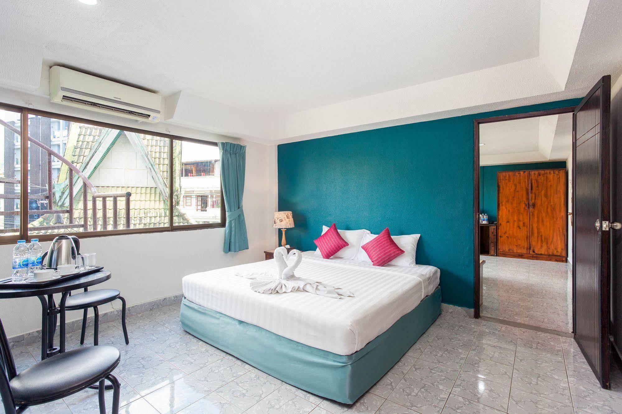 Simple Boutique Seabreeze Otel Patong Dış mekan fotoğraf